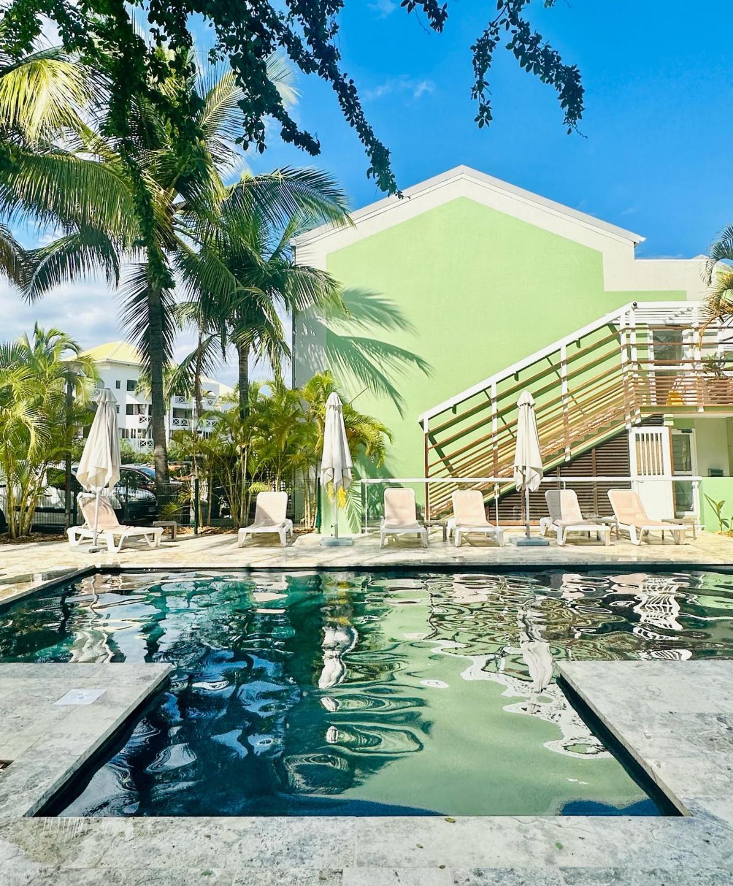 Residence Tropic Appart Hotel Сен-Жиль-ле-Бен Екстер'єр фото